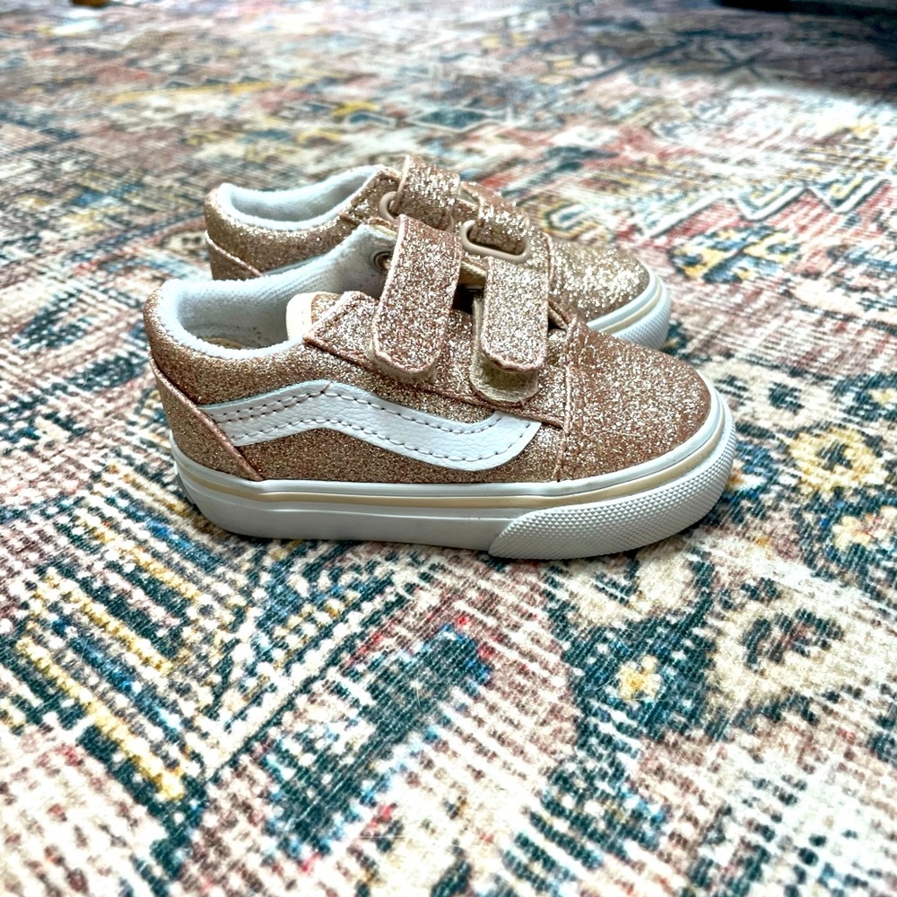 COPY - Baby vans size 4